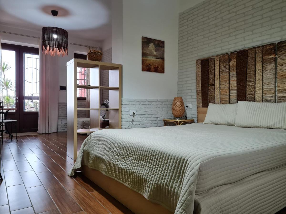 L'Isola Aer B&B Лезина Экстерьер фото