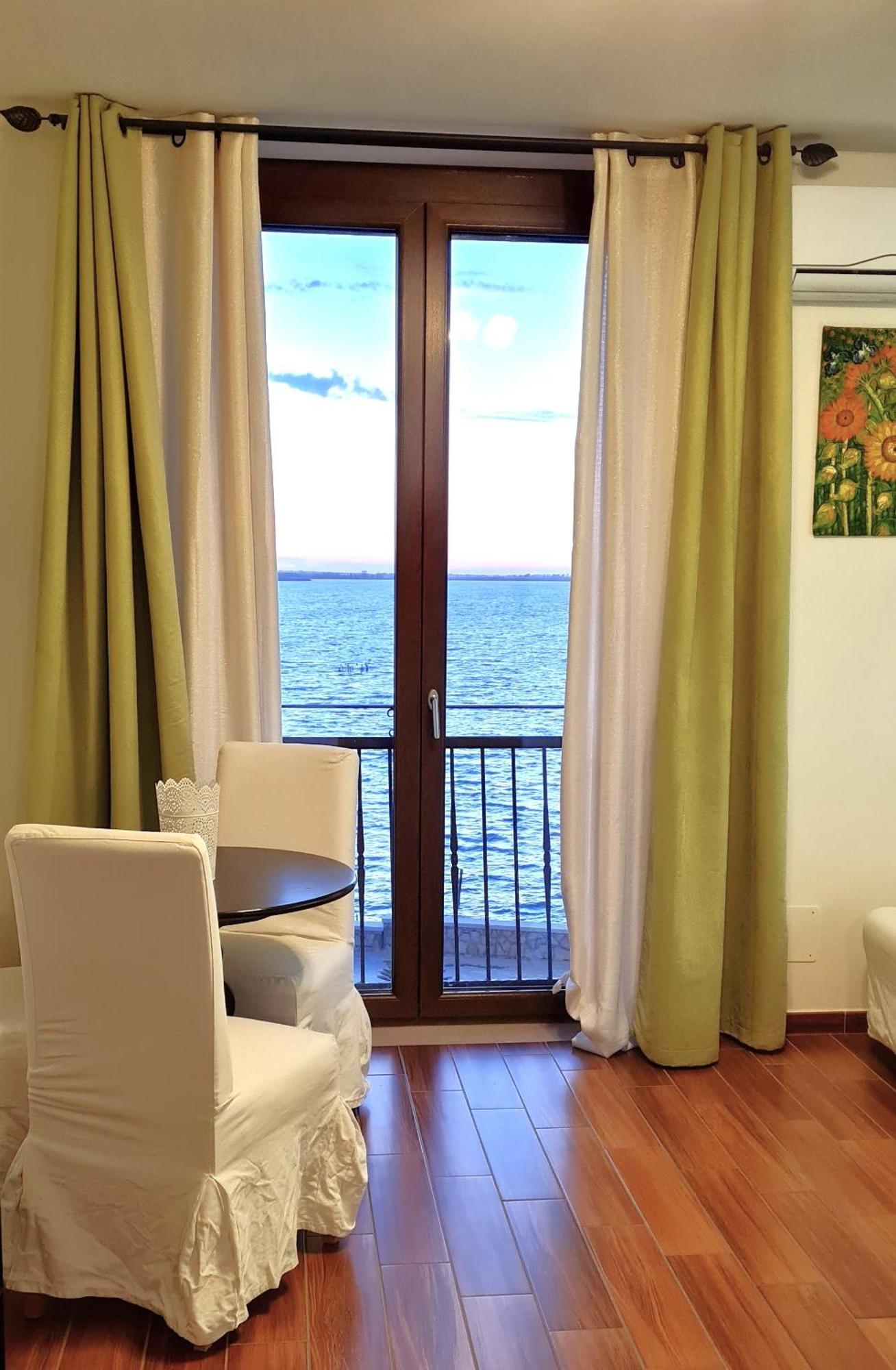 L'Isola Aer B&B Лезина Экстерьер фото