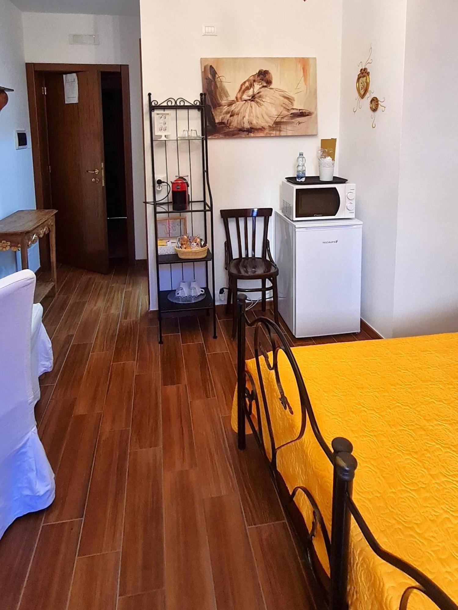 L'Isola Aer B&B Лезина Экстерьер фото